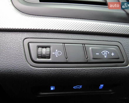 Сірий Хендай Соната, об'ємом двигуна 0 л та пробігом 256 тис. км за 13999 $, фото 63 на Automoto.ua