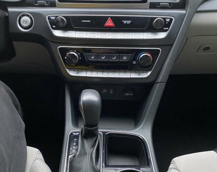 Серый Хендай Соната, объемом двигателя 2.4 л и пробегом 75 тыс. км за 13700 $, фото 14 на Automoto.ua