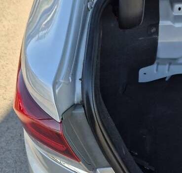 Серый Хендай Соната, объемом двигателя 2 л и пробегом 181 тыс. км за 14000 $, фото 12 на Automoto.ua