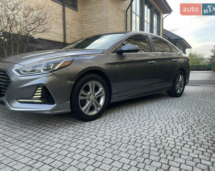 Серый Хендай Соната, объемом двигателя 2.4 л и пробегом 140 тыс. км за 13950 $, фото 12 на Automoto.ua
