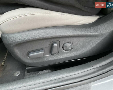 Серый Хендай Соната, объемом двигателя 2.4 л и пробегом 75 тыс. км за 13700 $, фото 18 на Automoto.ua