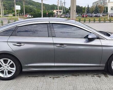 Серый Хендай Соната, объемом двигателя 2.4 л и пробегом 93 тыс. км за 14154 $, фото 1 на Automoto.ua