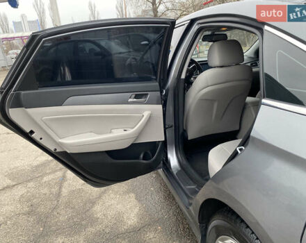 Серый Хендай Соната, объемом двигателя 2.4 л и пробегом 75 тыс. км за 13700 $, фото 10 на Automoto.ua