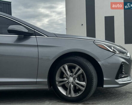 Серый Хендай Соната, объемом двигателя 2.4 л и пробегом 133 тыс. км за 13850 $, фото 13 на Automoto.ua
