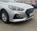Серый Хендай Соната, объемом двигателя 2 л и пробегом 318 тыс. км за 12490 $, фото 2 на Automoto.ua