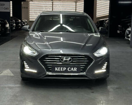 Сірий Хендай Соната, об'ємом двигуна 2.36 л та пробігом 109 тис. км за 12999 $, фото 2 на Automoto.ua