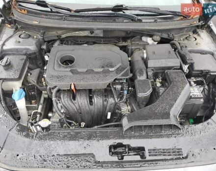 Серый Хендай Соната, объемом двигателя 2.4 л и пробегом 138 тыс. км за 1900 $, фото 10 на Automoto.ua