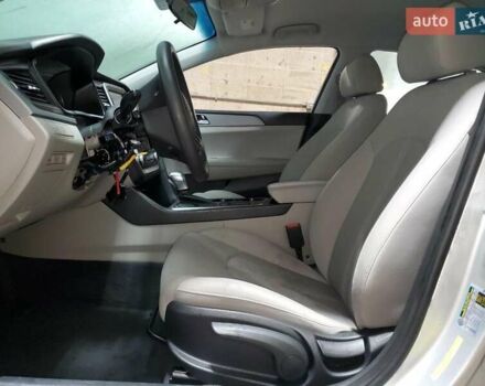 Серый Хендай Соната, объемом двигателя 2.4 л и пробегом 109 тыс. км за 2450 $, фото 6 на Automoto.ua