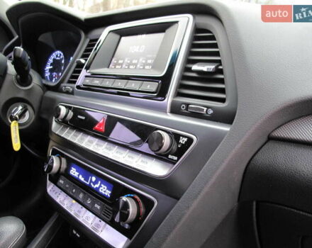 Сірий Хендай Соната, об'ємом двигуна 0 л та пробігом 256 тис. км за 13999 $, фото 42 на Automoto.ua