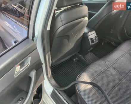 Сірий Хендай Соната, об'ємом двигуна 2 л та пробігом 280 тис. км за 8800 $, фото 16 на Automoto.ua