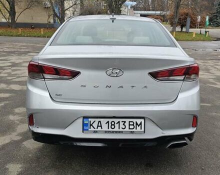 Сірий Хендай Соната, об'ємом двигуна 2.36 л та пробігом 130 тис. км за 9600 $, фото 6 на Automoto.ua