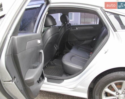 Сірий Хендай Соната, об'ємом двигуна 0 л та пробігом 256 тис. км за 13999 $, фото 22 на Automoto.ua