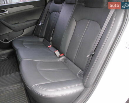 Сірий Хендай Соната, об'ємом двигуна 0 л та пробігом 256 тис. км за 13999 $, фото 28 на Automoto.ua