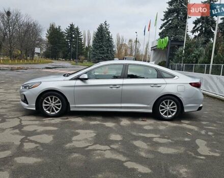 Сірий Хендай Соната, об'ємом двигуна 2.36 л та пробігом 130 тис. км за 9600 $, фото 8 на Automoto.ua