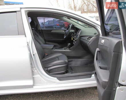 Сірий Хендай Соната, об'ємом двигуна 0 л та пробігом 256 тис. км за 13999 $, фото 35 на Automoto.ua