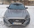 Сірий Хендай Соната, об'ємом двигуна 1.69 л та пробігом 195 тис. км за 17000 $, фото 1 на Automoto.ua