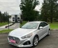 Сірий Хендай Соната, об'ємом двигуна 2.4 л та пробігом 115 тис. км за 12500 $, фото 1 на Automoto.ua