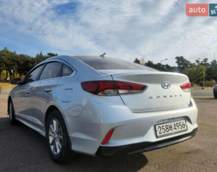 Сірий Хендай Соната, об'ємом двигуна 2 л та пробігом 280 тис. км за 8800 $, фото 6 на Automoto.ua