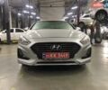 Серый Хендай Соната, объемом двигателя 2 л и пробегом 388 тыс. км за 11490 $, фото 3 на Automoto.ua