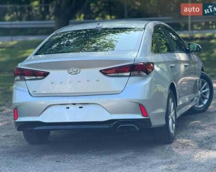 Сірий Хендай Соната, об'ємом двигуна 2.36 л та пробігом 87 тис. км за 9800 $, фото 4 на Automoto.ua
