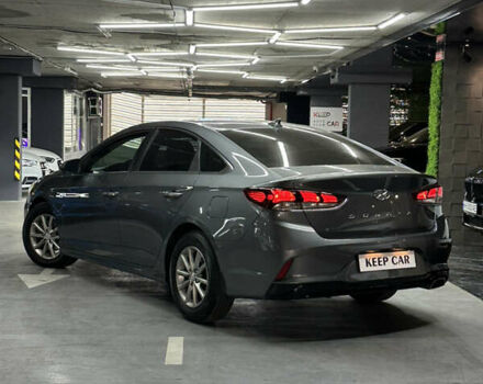 Сірий Хендай Соната, об'ємом двигуна 2.36 л та пробігом 109 тис. км за 12999 $, фото 12 на Automoto.ua