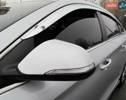 Сірий Хендай Соната, об'ємом двигуна 0 л та пробігом 256 тис. км за 13999 $, фото 11 на Automoto.ua