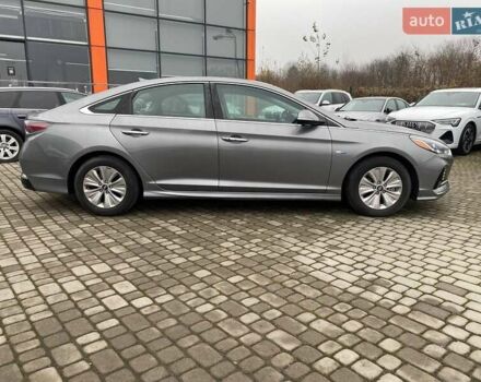 Сірий Хендай Соната, об'ємом двигуна 2 л та пробігом 143 тис. км за 14300 $, фото 7 на Automoto.ua