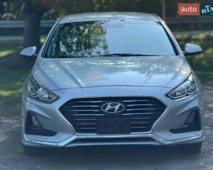 Сірий Хендай Соната, об'ємом двигуна 2.36 л та пробігом 87 тис. км за 9800 $, фото 1 на Automoto.ua