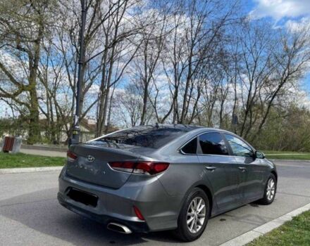 Серый Хендай Соната, объемом двигателя 2.4 л и пробегом 61 тыс. км за 7600 $, фото 2 на Automoto.ua