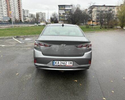 Серый Хендай Соната, объемом двигателя 2 л и пробегом 71 тыс. км за 20000 $, фото 5 на Automoto.ua