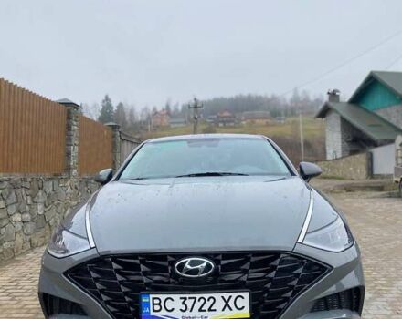 Сірий Хендай Соната, об'ємом двигуна 2.5 л та пробігом 126 тис. км за 19000 $, фото 3 на Automoto.ua