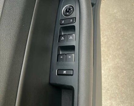 Серый Хендай Соната, объемом двигателя 2.36 л и пробегом 109 тыс. км за 14500 $, фото 9 на Automoto.ua