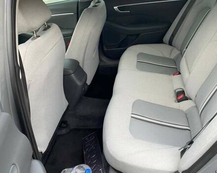 Сірий Хендай Соната, об'ємом двигуна 2.5 л та пробігом 126 тис. км за 19000 $, фото 13 на Automoto.ua
