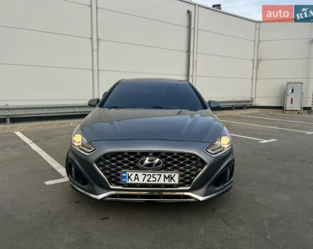 Серый Хендай Соната, объемом двигателя 2.36 л и пробегом 109 тыс. км за 14500 $, фото 4 на Automoto.ua