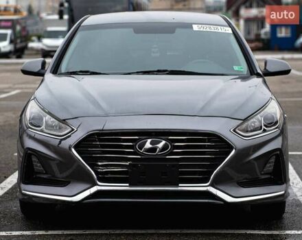 Сірий Хендай Соната, об'ємом двигуна 2.4 л та пробігом 107 тис. км за 12000 $, фото 3 на Automoto.ua