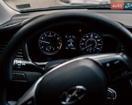 Сірий Хендай Соната, об'ємом двигуна 2.4 л та пробігом 107 тис. км за 12000 $, фото 13 на Automoto.ua