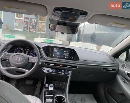 Сірий Хендай Соната, об'ємом двигуна 2.5 л та пробігом 126 тис. км за 19000 $, фото 14 на Automoto.ua