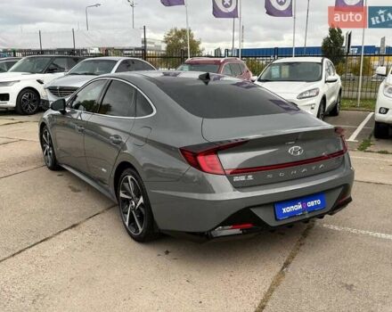 Серый Хендай Соната, объемом двигателя 1.6 л и пробегом 41 тыс. км за 21900 $, фото 5 на Automoto.ua