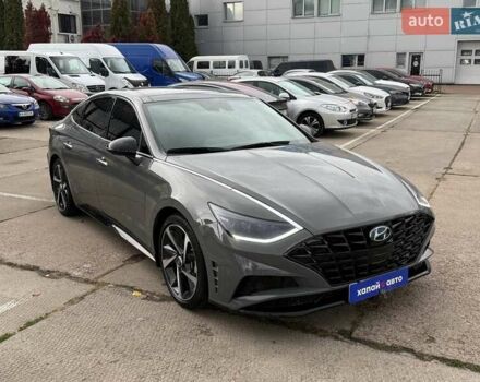 Серый Хендай Соната, объемом двигателя 1.6 л и пробегом 41 тыс. км за 21900 $, фото 2 на Automoto.ua