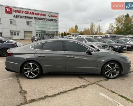 Серый Хендай Соната, объемом двигателя 1.6 л и пробегом 41 тыс. км за 21900 $, фото 7 на Automoto.ua