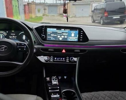 Сірий Хендай Соната, об'ємом двигуна 2 л та пробігом 53 тис. км за 27000 $, фото 33 на Automoto.ua