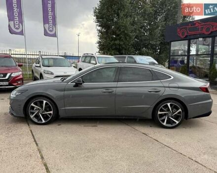 Серый Хендай Соната, объемом двигателя 1.6 л и пробегом 41 тыс. км за 21900 $, фото 6 на Automoto.ua