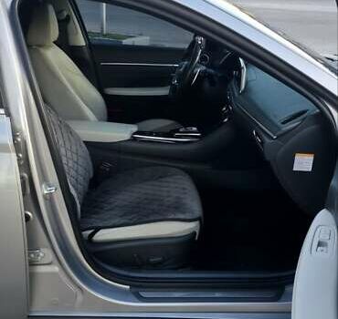 Сірий Хендай Соната, об'ємом двигуна 2 л та пробігом 53 тис. км за 27000 $, фото 24 на Automoto.ua