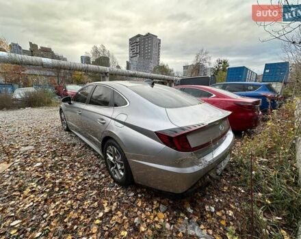 Сірий Хендай Соната, об'ємом двигуна 2.5 л та пробігом 46 тис. км за 19000 $, фото 6 на Automoto.ua