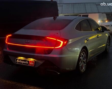 Серый Хендай Соната, объемом двигателя 2.5 л и пробегом 46 тыс. км за 19390 $, фото 5 на Automoto.ua