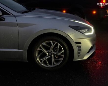 Серый Хендай Соната, объемом двигателя 2.5 л и пробегом 46 тыс. км за 19390 $, фото 4 на Automoto.ua