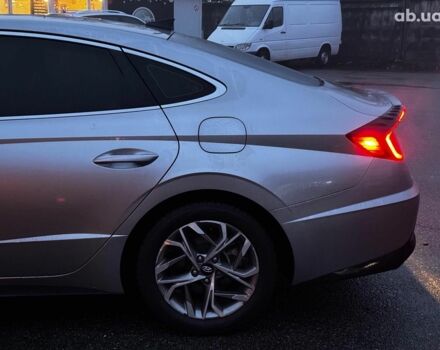 Серый Хендай Соната, объемом двигателя 2.5 л и пробегом 46 тыс. км за 19390 $, фото 9 на Automoto.ua