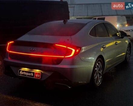 Серый Хендай Соната, объемом двигателя 2.5 л и пробегом 46 тыс. км за 19390 $, фото 5 на Automoto.ua