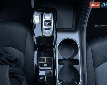 Серый Хендай Соната, объемом двигателя 2.5 л и пробегом 95 тыс. км за 16990 $, фото 23 на Automoto.ua