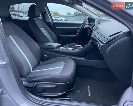 Серый Хендай Соната, объемом двигателя 2.5 л и пробегом 95 тыс. км за 16990 $, фото 14 на Automoto.ua